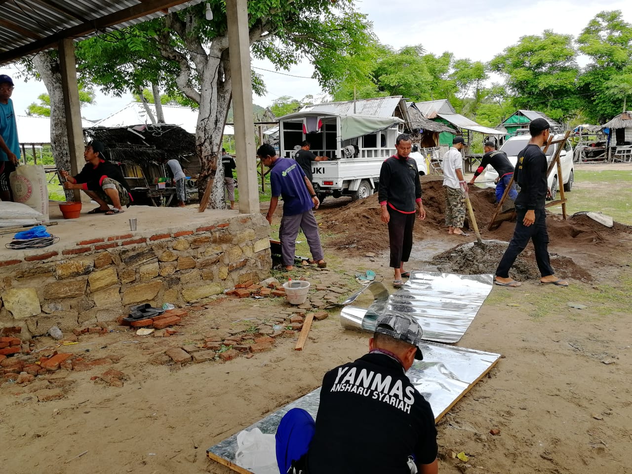 Bersama Warga, Yanmas Ansharu Syariah Bima Lanjutkan Pembangunan Masjid ...